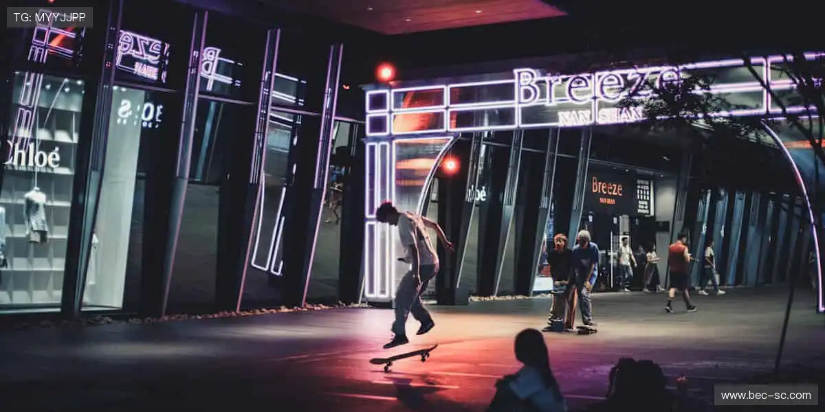 实时弹幕,边看边聊,做赛场最活跃的观众!💬🎉